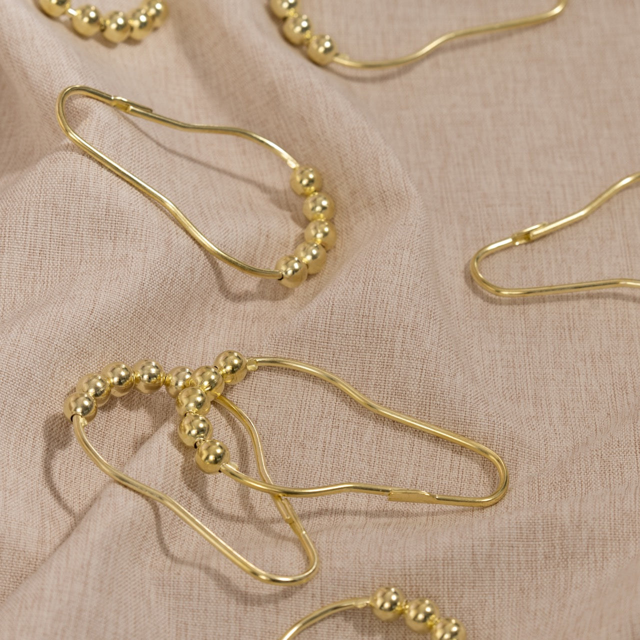Shower curtain rings